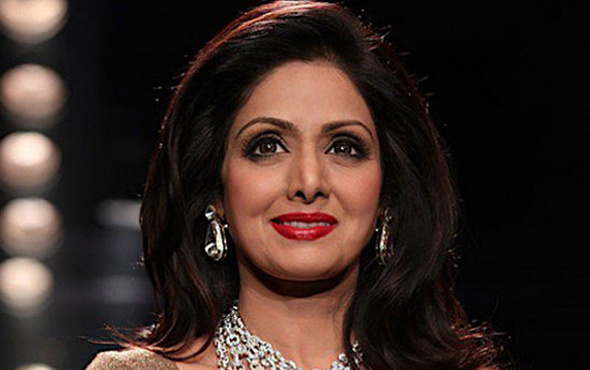 Milyonlar yasta! Bollywood yıldızı hayatını kaybetti