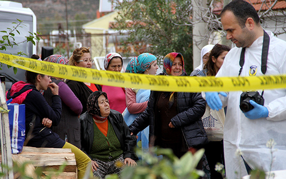 Fethiye'de baba vahşeti: Gelinini öldürdü, oğlunu yaraladı!