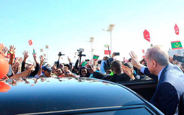 Moritanyalılar Cumhurbaşkanı Erdoğan’ı coşkuyla karşıladı