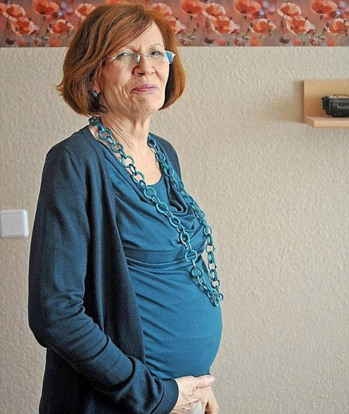 70 yaşındaki kadın dördüz doğurdu bebeğin babası ise iğrenç!