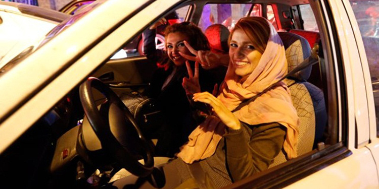 İran'da başörtü zorunluluğu kalkıyor mu?