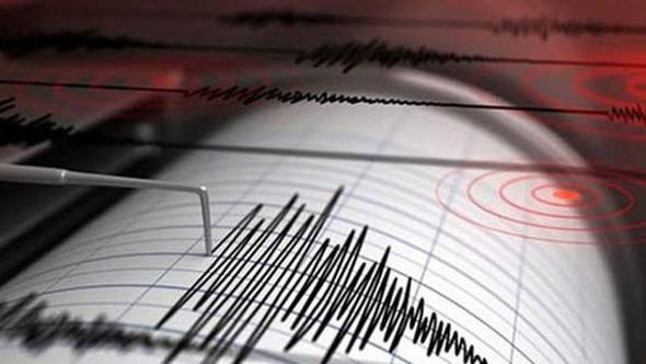 Manisa'da gece yarısı korkutan deprem