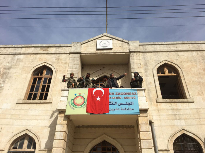 TSK duyurdu! Afrin'e Türk bayrağı dikildi Afrin'de son durum