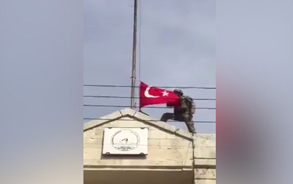 Türk bayrağı Afrin semalarına böyle çekildi!