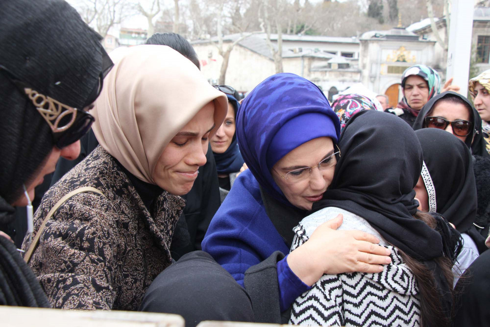 Erdoğan ailesinin acı günü: Son yolculuğuna uğurlandı!