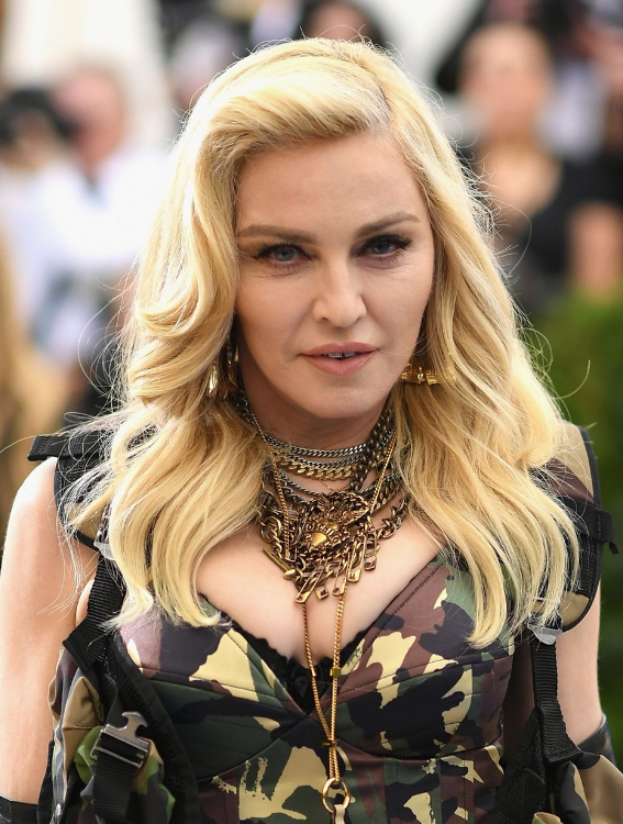 Saklamak için çok uğraştı! Madonna'nın olay görüntüsü