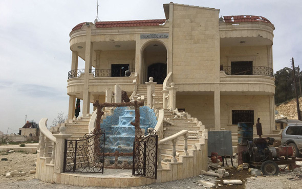 Afrin'de PKK'nın lüks villaları görüntülendi