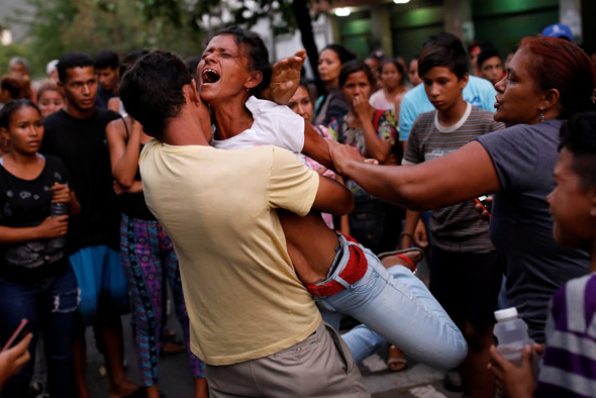 Venezuela'da önce isyan sonra yangın: 68 ölü