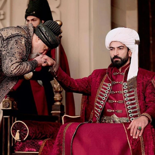Mehmed Bir Cihan Fatihi'nde namaz skandalı böylesi görülmedi