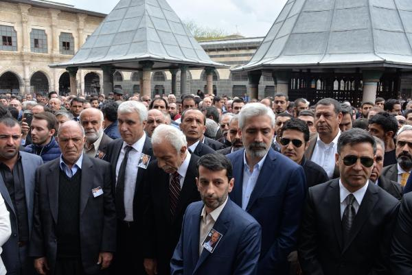 'Zaza Şehmuz'u binlerce kişi uğurladı! Cenazede dikkat çeken isim