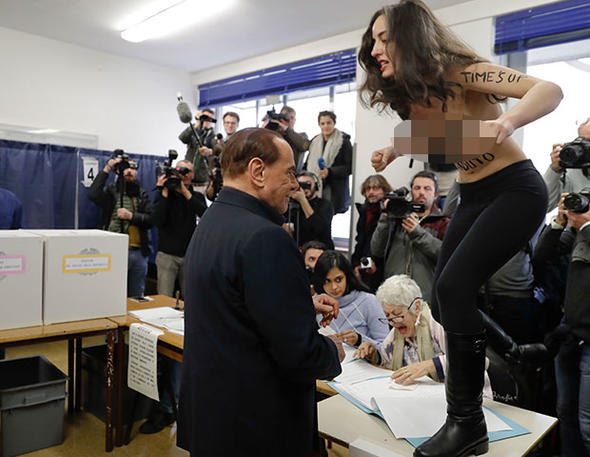 İtalya eski başbakanı Berlusconi'ye Femen şoku!