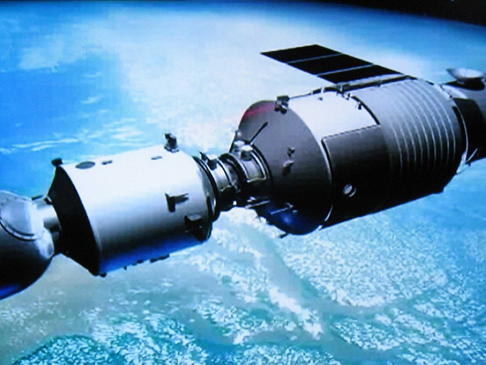 8,5 tonluk uzay istasyonu taşıdığı zehirli atıklarla dünyaya düşecek