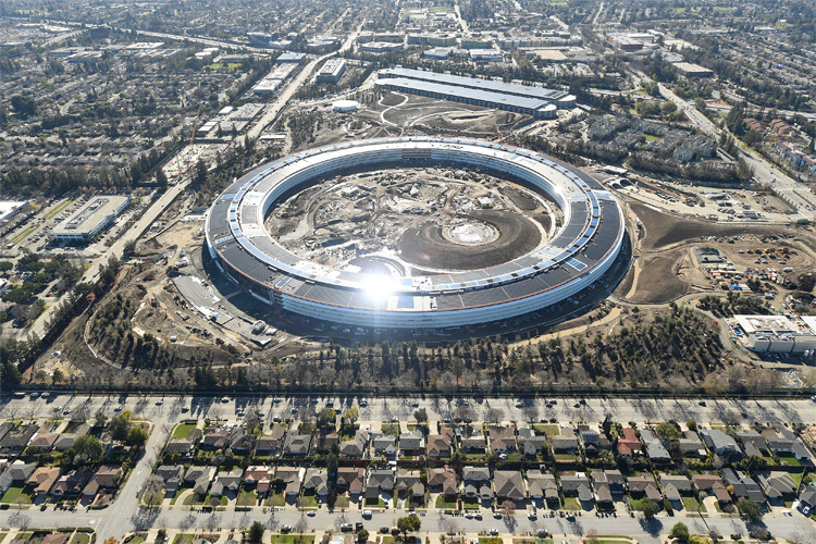 Apple'ın yeni binası olay! Steve Jobs'un hayaliydi işte Apple Park