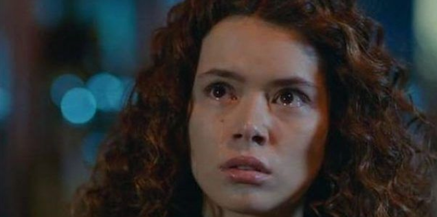 Kadın dizisi setinde olay seti bastı Şirin'i canlandıran Seray Kaya'ya saldırdı