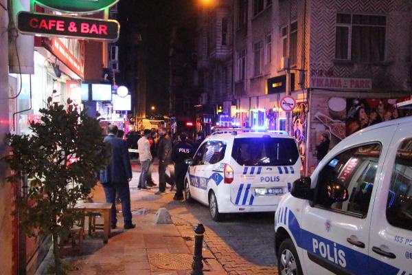 Ortalık fena karıştı! Kadıköy barlar sokağında silah sesleri