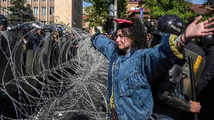 Ermenistan'da protestolar büyüyor