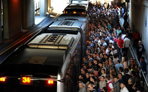 İstanbul trafiği ömürden yiyor! Çok çarpıcı araştırma