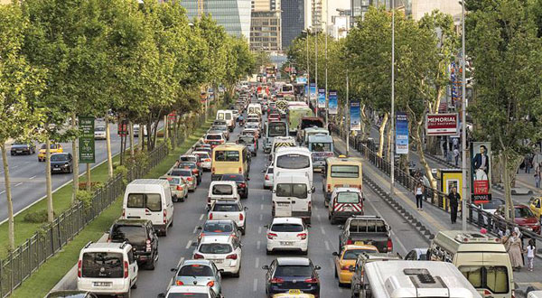 İstanbul trafiği ömürden yiyor! Çok çarpıcı araştırma