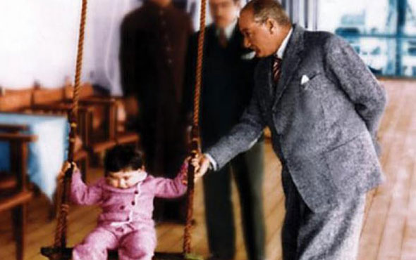 Atatürk'ün hiç görülmemiş fotoğraflarıyla 23 Nisan Çocuk Bayramı
