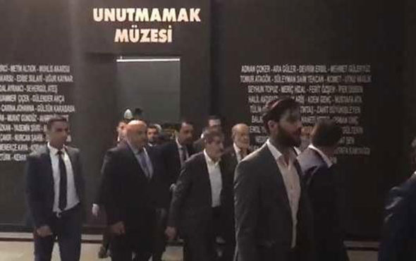 Erbakan töreninde Karamollaoğlu'na Madımak sürprizi