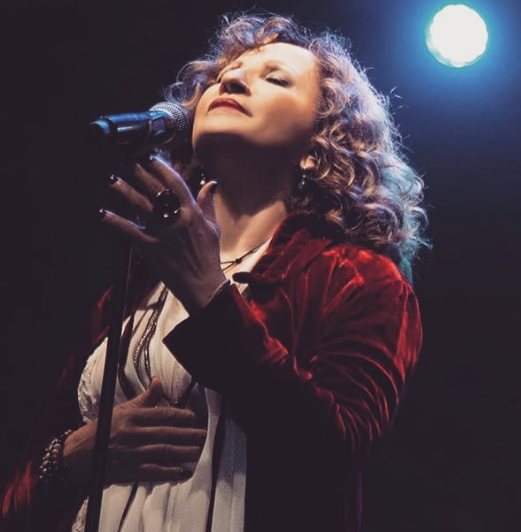 Yunan şarkıcının Türkiye konseri Yunanistan’ı karıştırdı