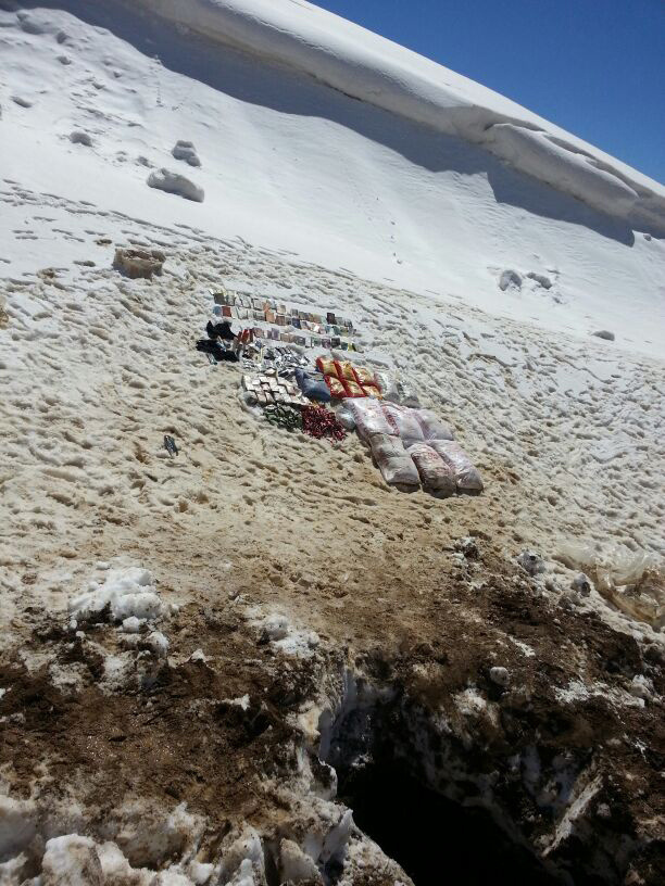 Van Erciş'te kara gömülü PKK'ya ait 7 sığınak bulundu