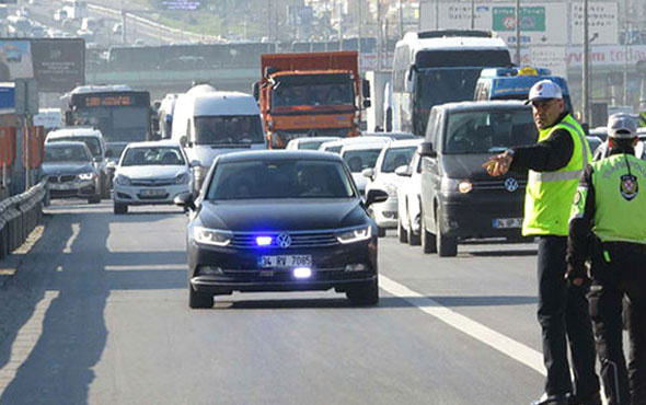 Çakarlı aracı durdurup açığa alınmıştı! O polis için flaş karar