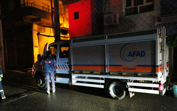 Diyarbakır'da 5 katlı binada çökme tehlikesi