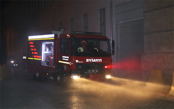 Adana adliye binası bodrumunda yangın