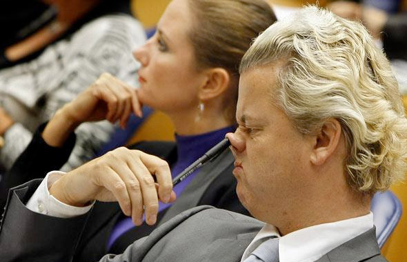 Irkçı Wilders'ten rezil yarışma! Jürisi ataist bağışçısı gizli