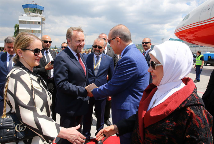 Cumhurbaşkanı Erdoğan Bosna'da! Bir ülke ayakta...