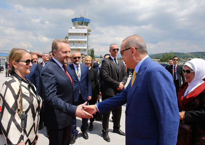 Cumhurbaşkanı Erdoğan Bosna'da! Bir ülke ayakta...