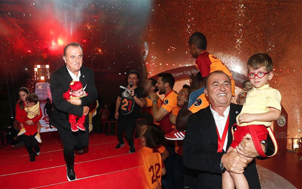 İmparator Fatih Terim şampiyonluğu torunlarıyla kutladı