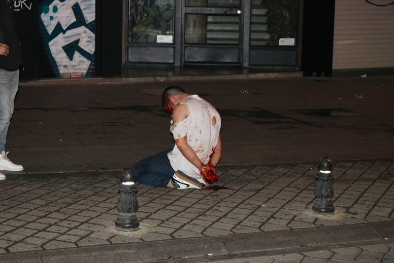 Kadıköy'de dehşet! Polis gözaltına almasına diye