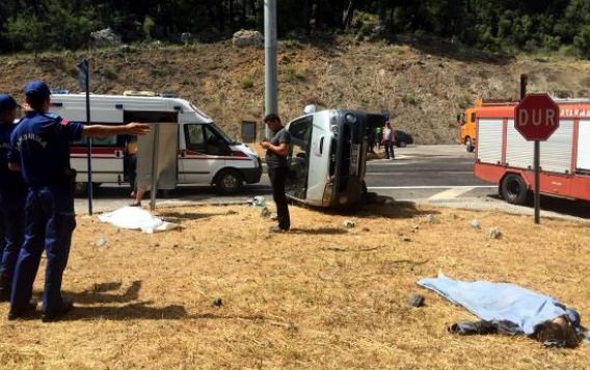 Antalya'da korkunç kaza! Çok sayıda ölü ve yaralı var