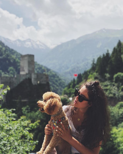 Pelin Akil Anıl Altan aşkı doludizgin! Karadeniz'in altını üstüne getirdiler