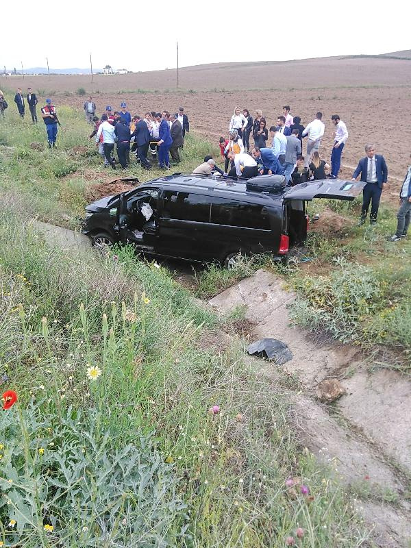 İYİ Partililer, Akşener'e giderken kaza yaptı! 7 yaralı var