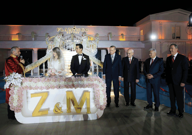 Cumhurbaşkanı Erdoğan, Bakan Özhaseki’nin kızının nikah şahidi oldu