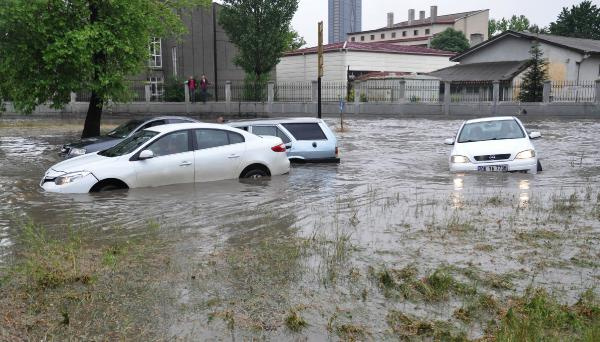 Bu fotoğraflar bugün çekildi: 20 dakikada bu hale geldi!