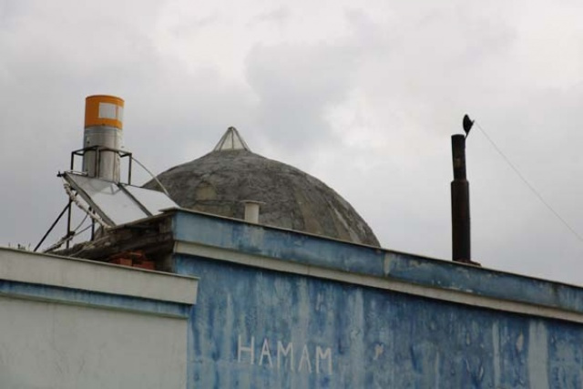 Hamam  patlayınca göktaşı yağıyor sandılar