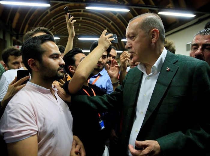 Erdoğan: 'Ben kıraathane diyorum o kumarhane diyor...'