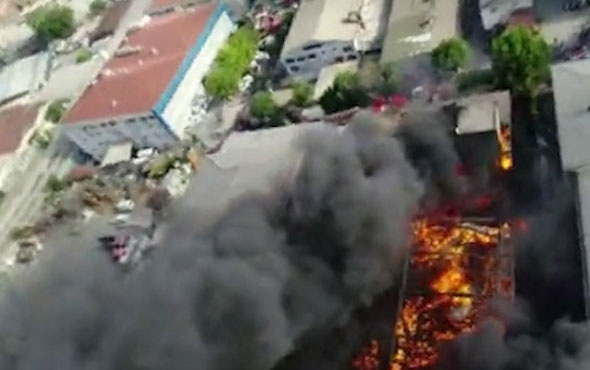 İstanbul'da iplik fabrikası alev alev yanıyor