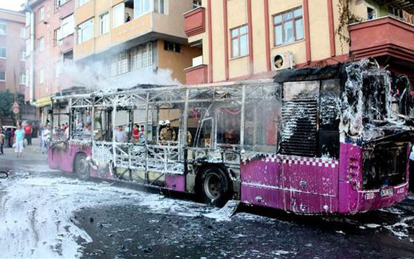 İstanbul'da faciadan dönüldü! Halk otobüsünün içinden çıkan şeye bak