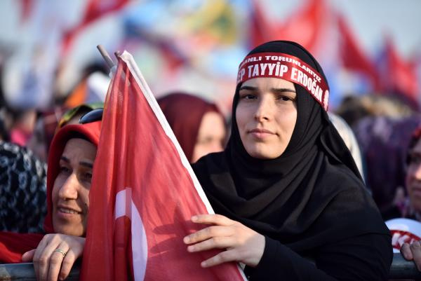AK Parti'nin İstanbul mitingine kaç kişi katıldı?