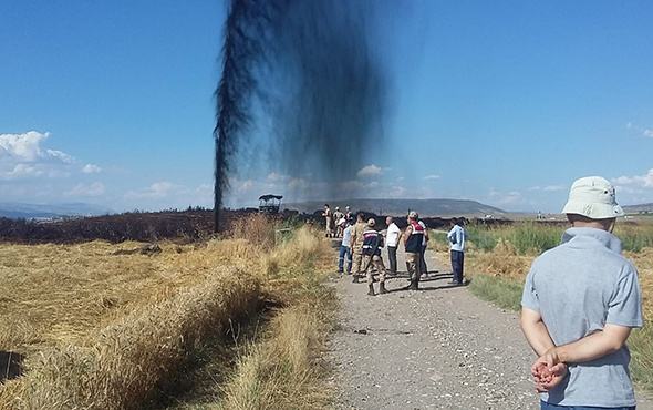 Petrol boru hattında patlama: Metrelerce yükseğe fışkırdı!