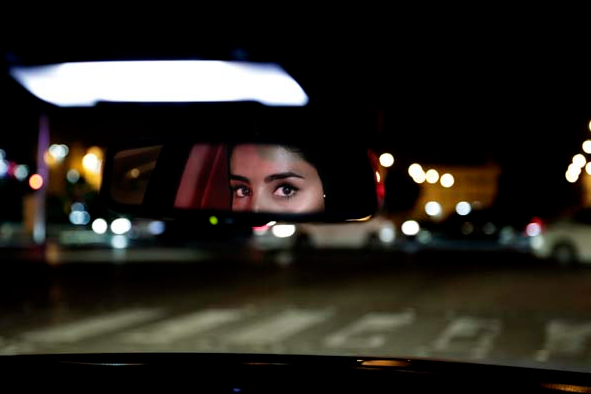 Suudi Arabistanlı kadınlar ilk kez trafiğe çıktı