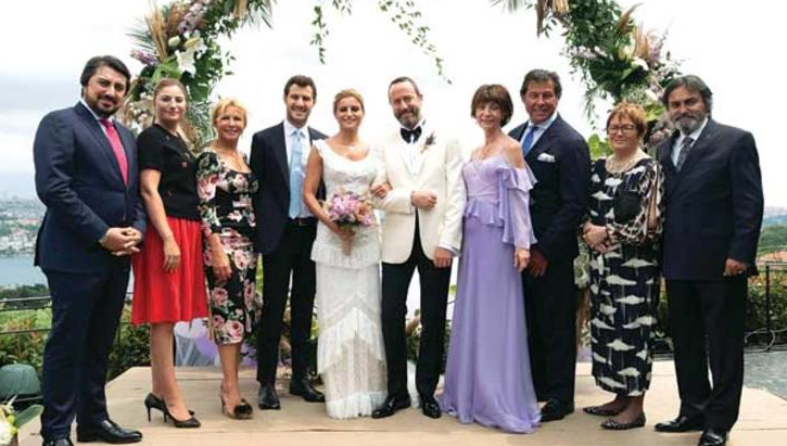 Üç yıllık aşkta mutlu son! Ece Vahapoğlu ile Cihan Alpay evlendi
