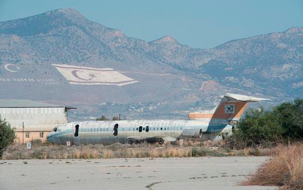 44 yıldır tek uçak inmiyor: Lefkoşa Havalimanı son hali!