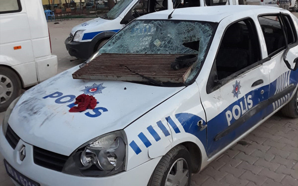 Aydın'da polis karakoluna ve araçlarına taşlı saldırı