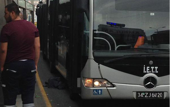 İETT'nin metrobüs tweeti sosyal medyayı salladı